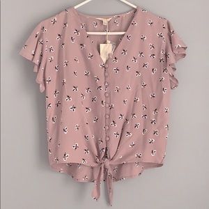 NWT Tie Front Floral Top